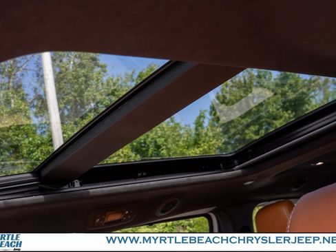 New 2026 Chrysler Pacifica Pinnacle image 19