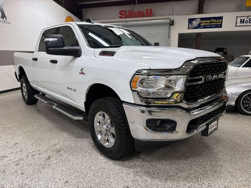 Used 2024 RAM 2500 Big Horn w/ Off Road Package AWD/4WD image 10