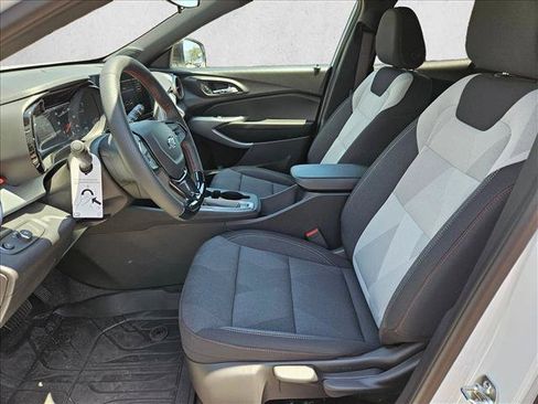 New 2026 Chevrolet Trax RS FWD image 4