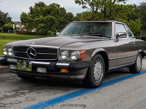 Used 1988 Mercedes-Benz 560 SL image 12