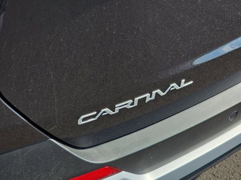 New 2026 Kia Carnival EX image 28