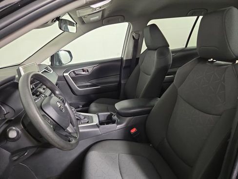 Used 2025 Toyota RAV4 XLE image 13