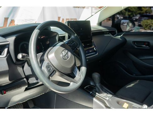 Used 2026 Toyota Corolla LE w/ LE Premium Package FWD image 29
