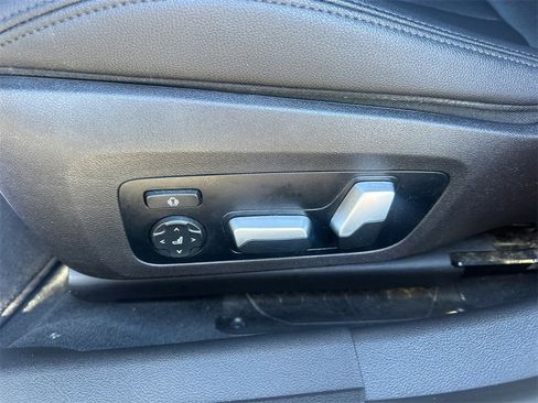 Used 2021 BMW 330i xDrive Sedan w/ Convenience Package image 28