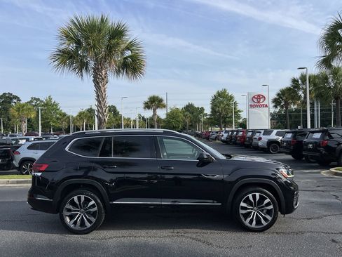 Used 2022 Volkswagen Atlas SEL Premium AWD/4WD image 11