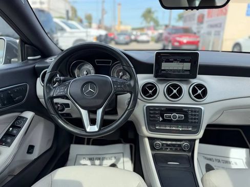 Used 2014 Mercedes-Benz CLA 250 4MATIC image 35