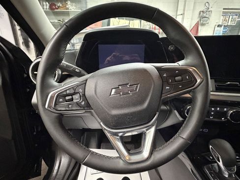 Used 2024 Chevrolet Trax ACTIV w/ Driver Confidence Package image 14