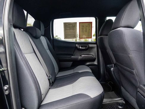 Certified 2020 Toyota Tacoma TRD Off-Road image 24