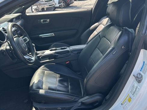 Used 2019 Ford Mustang GT Premium w/ GT Performance Package RWD image 10