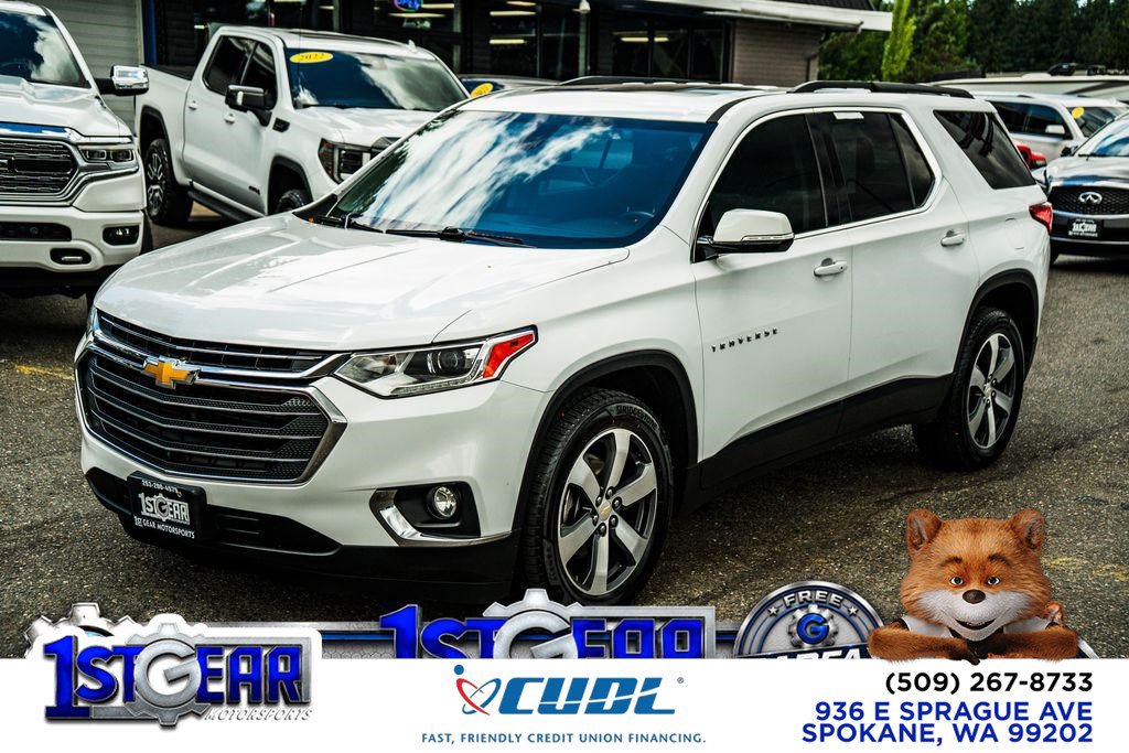 Used 2019 Chevrolet Traverse LT w/ LT Premium Package AWD/4WD image 1