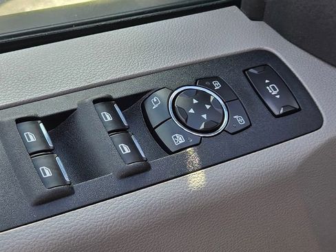 Certified 2017 Ford F250 XLT w/ XLT Premium Package image 13