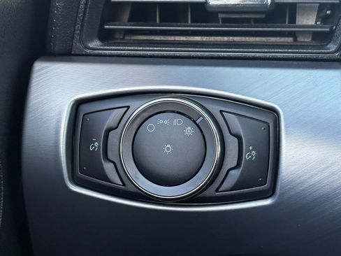 Used 2022 Ford Mustang Premium image 16