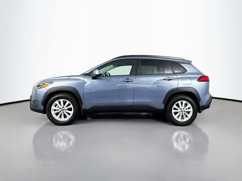 Certified 2022 Toyota Corolla Cross LE AWD/4WD image 4