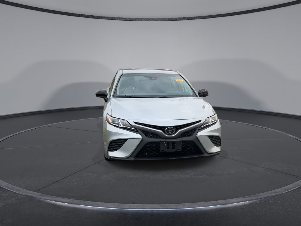 Used 2019 Toyota Camry SE FWD image 3