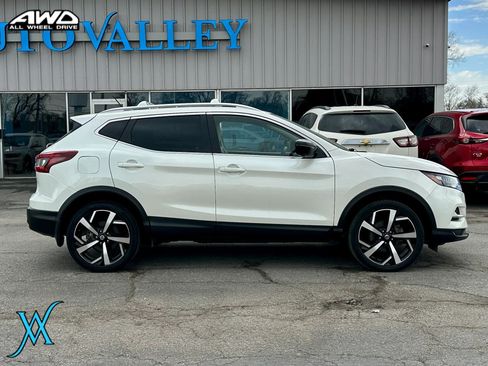 Used 2022 Nissan Rogue Sport SL AWD/4WD image 8