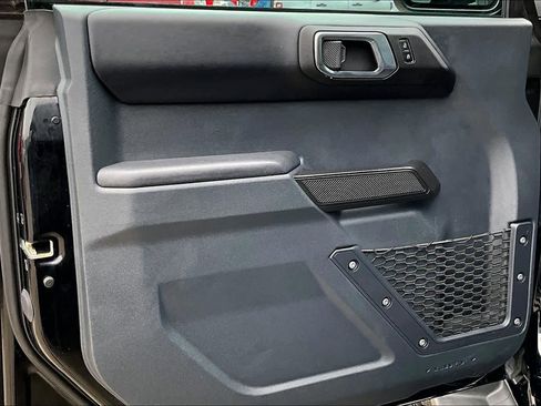 Certified 2025 Ford Bronco Outer Banks w/ Sasquatch Package image 22