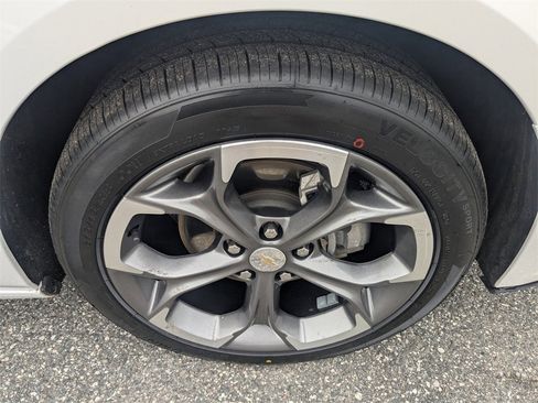 Used 2024 Chevrolet Malibu LT image 11