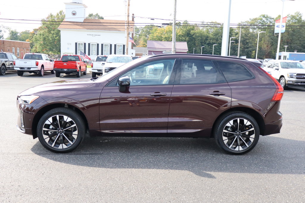 Used 2026 Volvo XC60 B5 Plus w/ Climate Package AWD/4WD image 15