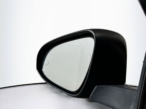 Used 2016 Toyota Camry XSE w/ Moonroof Package image 16