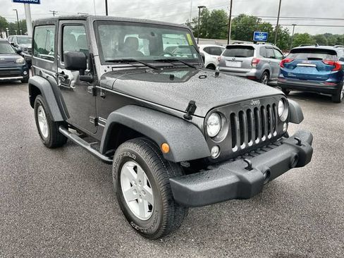 Used 2018 Jeep Wrangler Sport AWD/4WD image 11