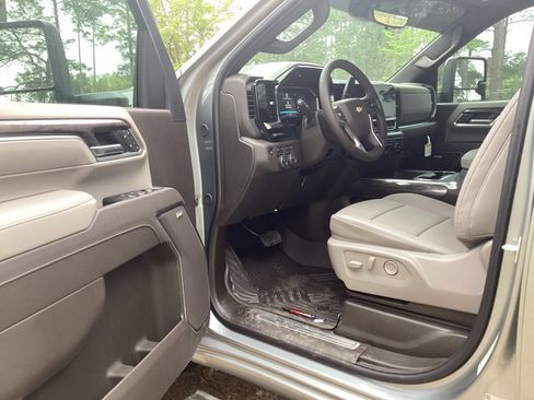 New 2026 Chevrolet Silverado 2500 LTZ w/ LTZ Premium Package image 39