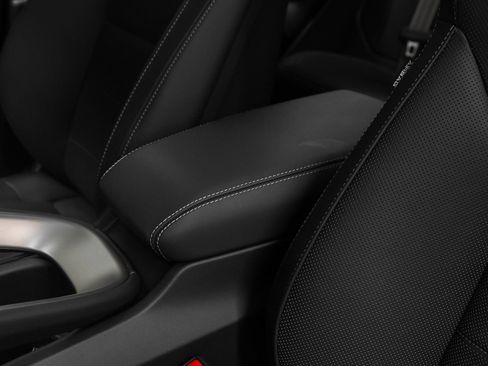 New 2025 Porsche Macan Turbo Electric image 43