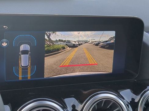 Used 2025 Mercedes-Benz GLA 250 image 19