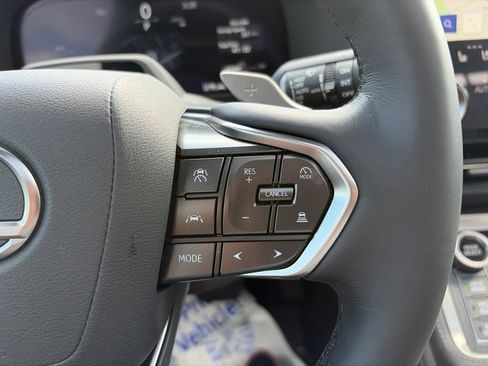 Used 2025 Lexus GX 550 w/ Accessory Package (CT) AWD/4WD image 22