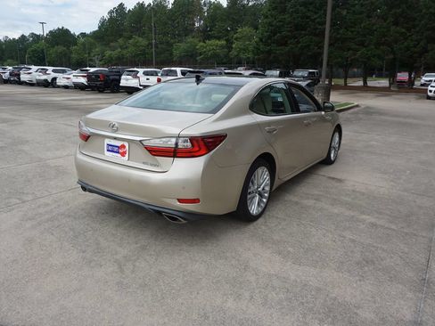 Used 2018 Lexus ES 350 w/ Luxury Package w/Wood Trim FWD image 21