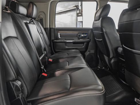 Used 2018 RAM 2500 Laramie w/ Sport Appearance Group AWD/4WD image 34