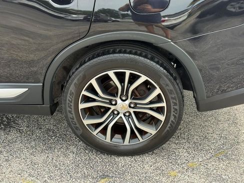 Used 2018 Mitsubishi Outlander SE FWD image 6