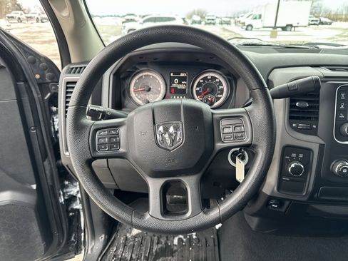 Used 2017 RAM 1500 Express w/ Black Ram 1500 Express Group image 9