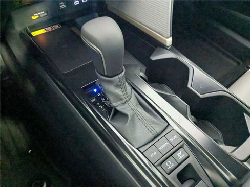 New 2026 Toyota Camry SE FWD image 17