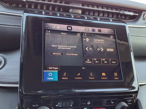 Used 2022 Jeep Grand Cherokee L Limited image 3