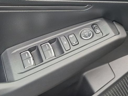 Used 2025 Honda Accord LX image 13