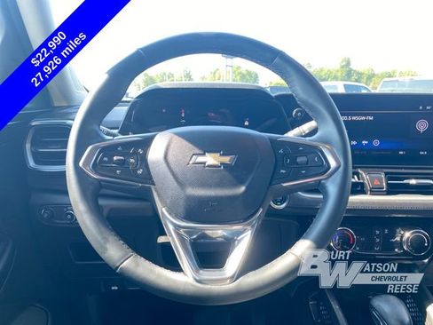 Used 2024 Chevrolet TrailBlazer LT w/ LT Cold Weather Package AWD/4WD image 21