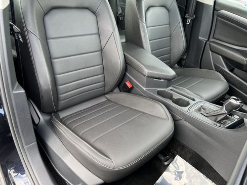 Used 2024 Volkswagen Jetta SE FWD image 21