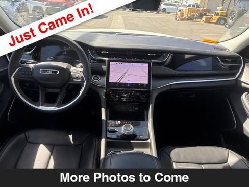Used 2023 Jeep Grand Cherokee 30th Anniversary AWD/4WD image 10