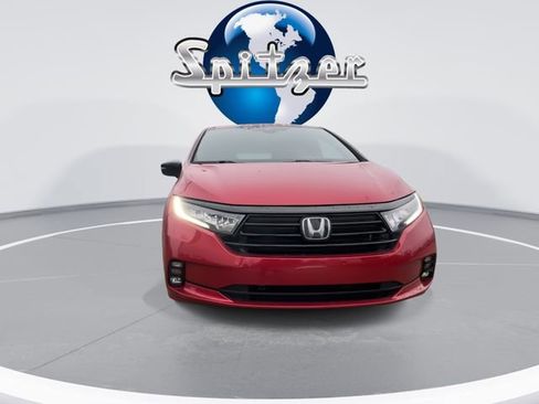 Used 2023 Honda Odyssey Sport image 3