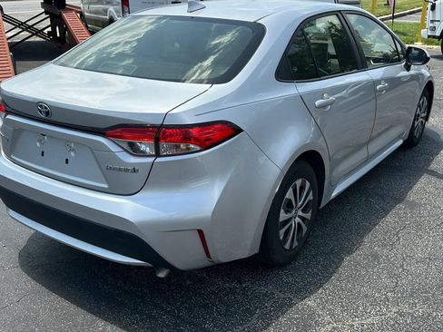 Used 2022 Toyota Corolla LE w/ Premium Interior Package FWD image 5