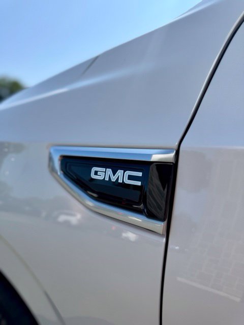 Certified 2024 GMC Yukon XL Denali AWD/4WD image 9