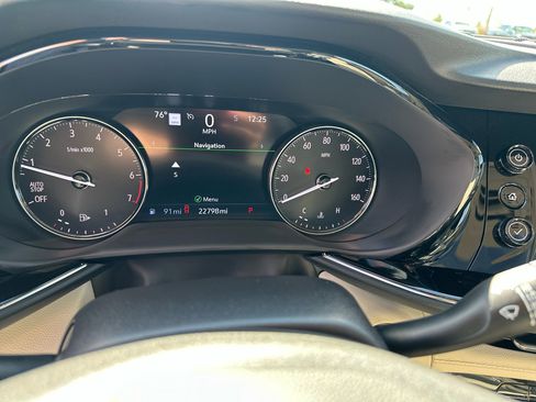 Used 2022 Buick Envision Avenir w/ Safety Package image 35