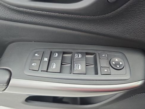 Used 2021 Jeep Cherokee Limited w/ Elite Package image 27