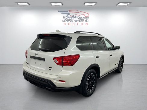 Used 2020 Nissan Pathfinder SL image 4