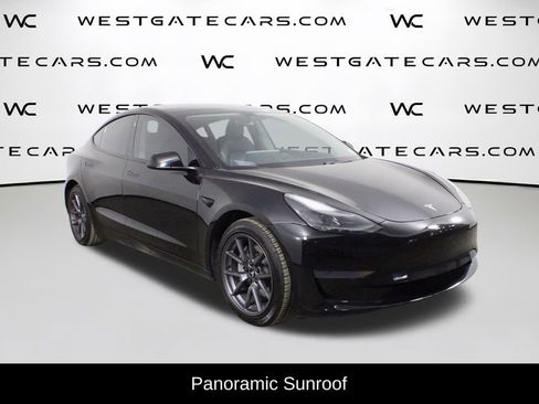 Used 2021 Tesla Model 3 Standard Range Plus image 2
