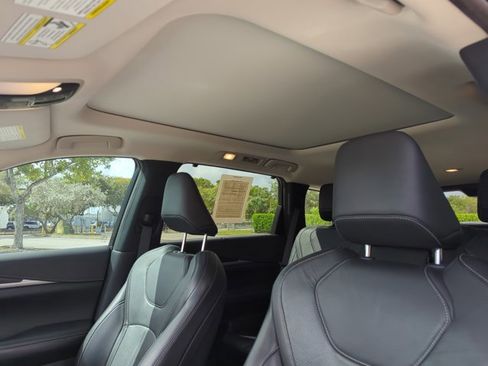 Used 2022 INFINITI QX60 Sensory w/ Vision Package image 16