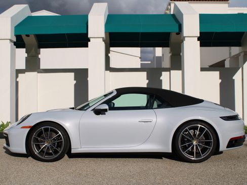 Certified 2024 Porsche 911 Carrera 4S image 11