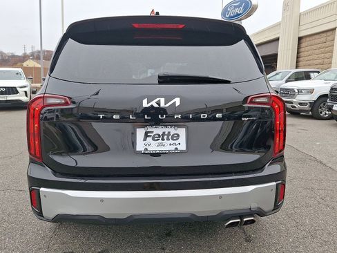 Used 2023 Kia Telluride S w/ S Sunroof Package image 5
