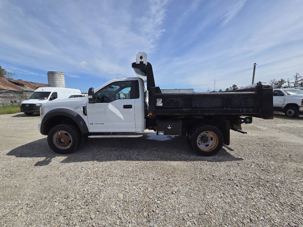 Used 2019 Ford F550 4x4 Regular Cab Super Duty image 6
