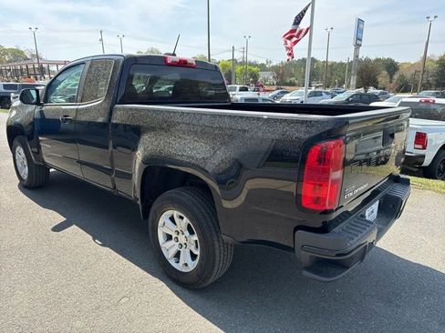 Used 2022 Chevrolet Colorado LT w/ Fleet Safety Package image 4